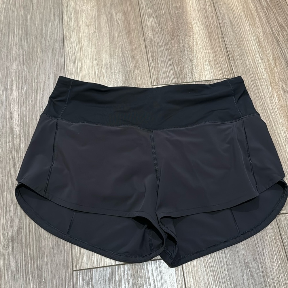 Black Lulu lemon shorts speed up high rise 2.5 inch